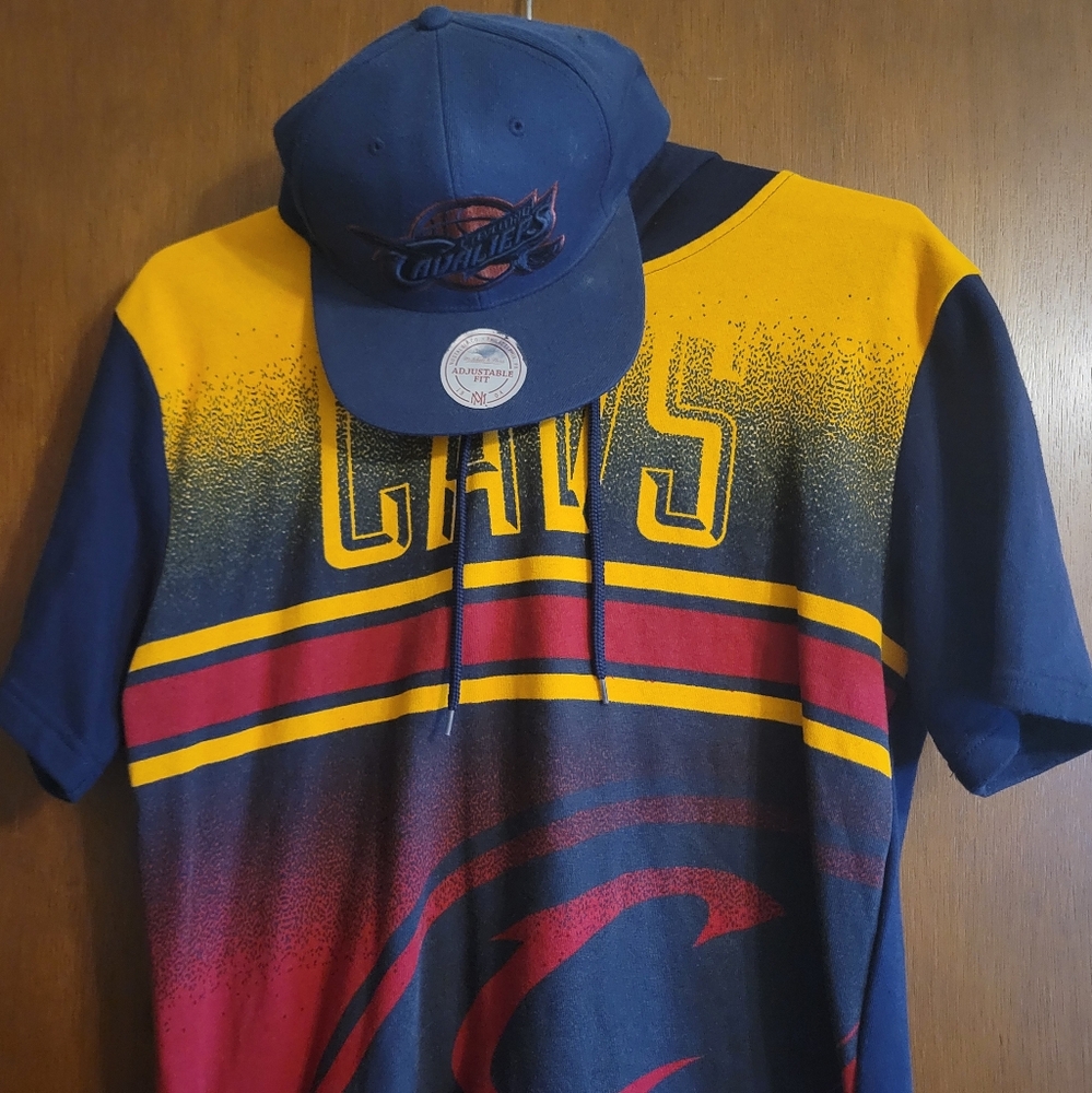 Cleveland Cavaliers Set Mens Hoodie Small Mitchell Ness Snapback Hat Blue NBA